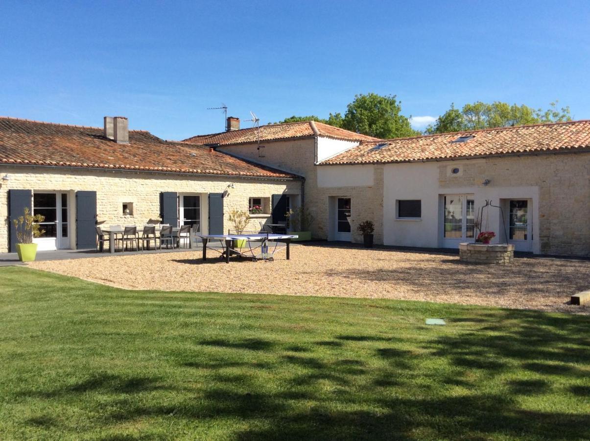 La Fompatoise Vérines Exterior foto